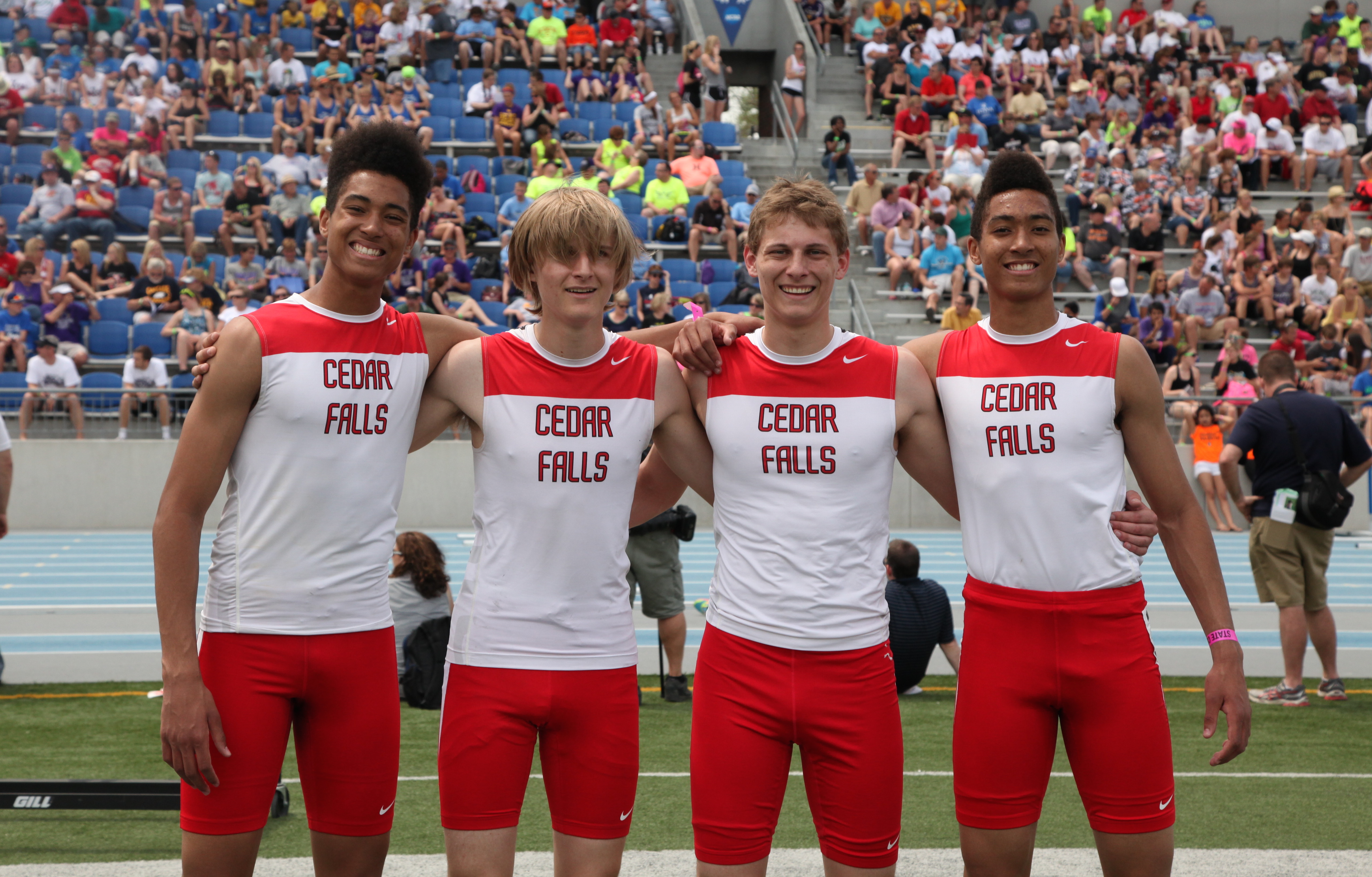 Shuttle Hurdle Relay – Cedar Falls High School Track & Field